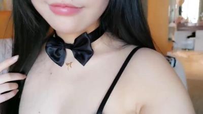 家中萝莉自慰，爱液泛滥不止..