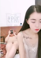 【直播】女同的刺激日常：互戴假阳具疯狂互插，高潮迭起！